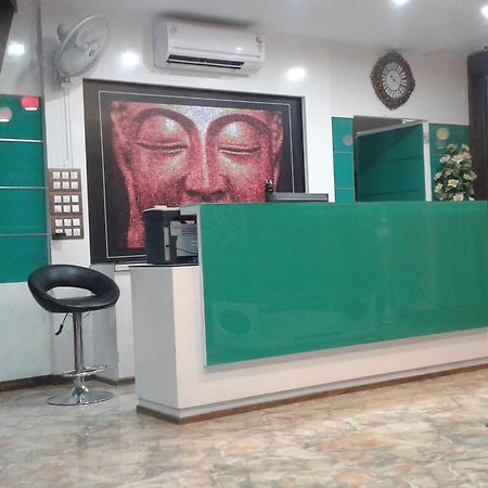 Hotel The Grand Parshwanath Sankeshvar Ngoại thất bức ảnh