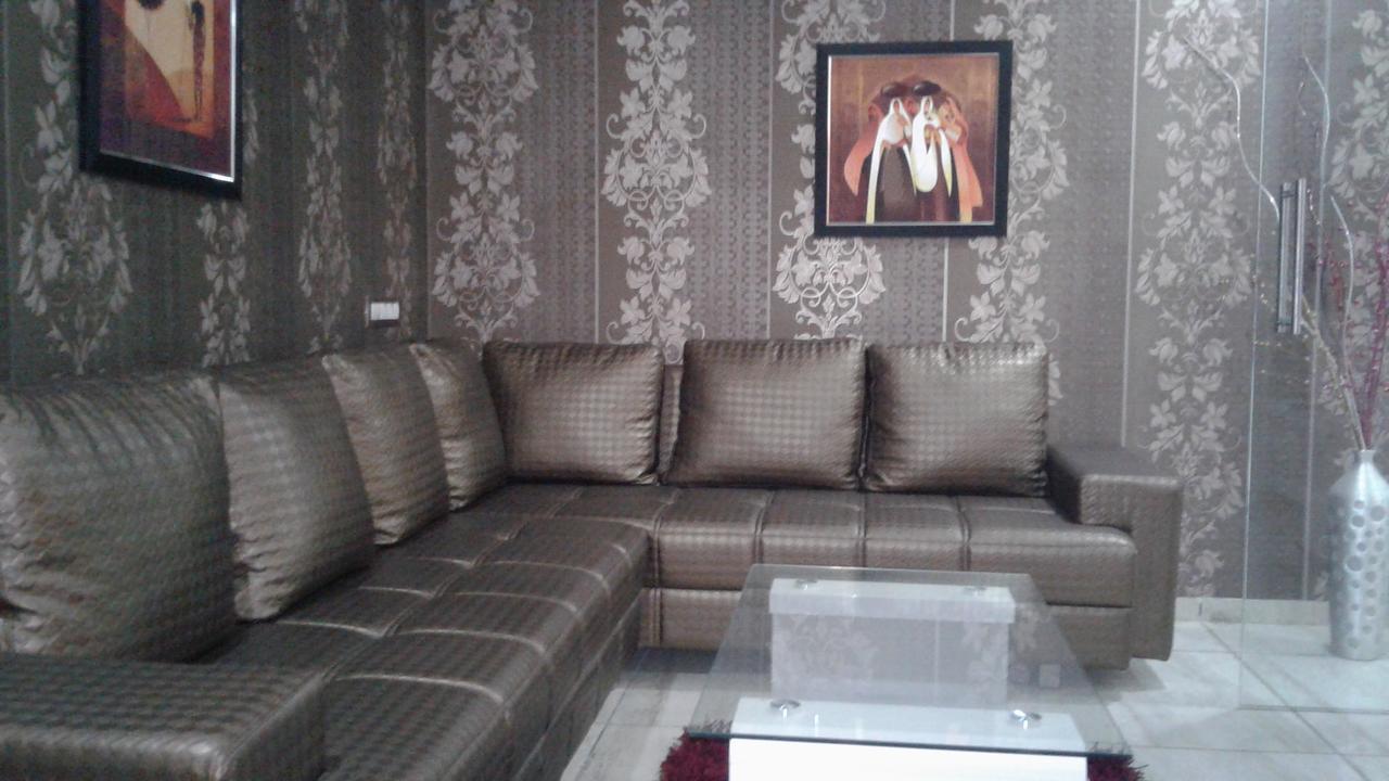 Hotel The Grand Parshwanath Sankeshvar Ngoại thất bức ảnh