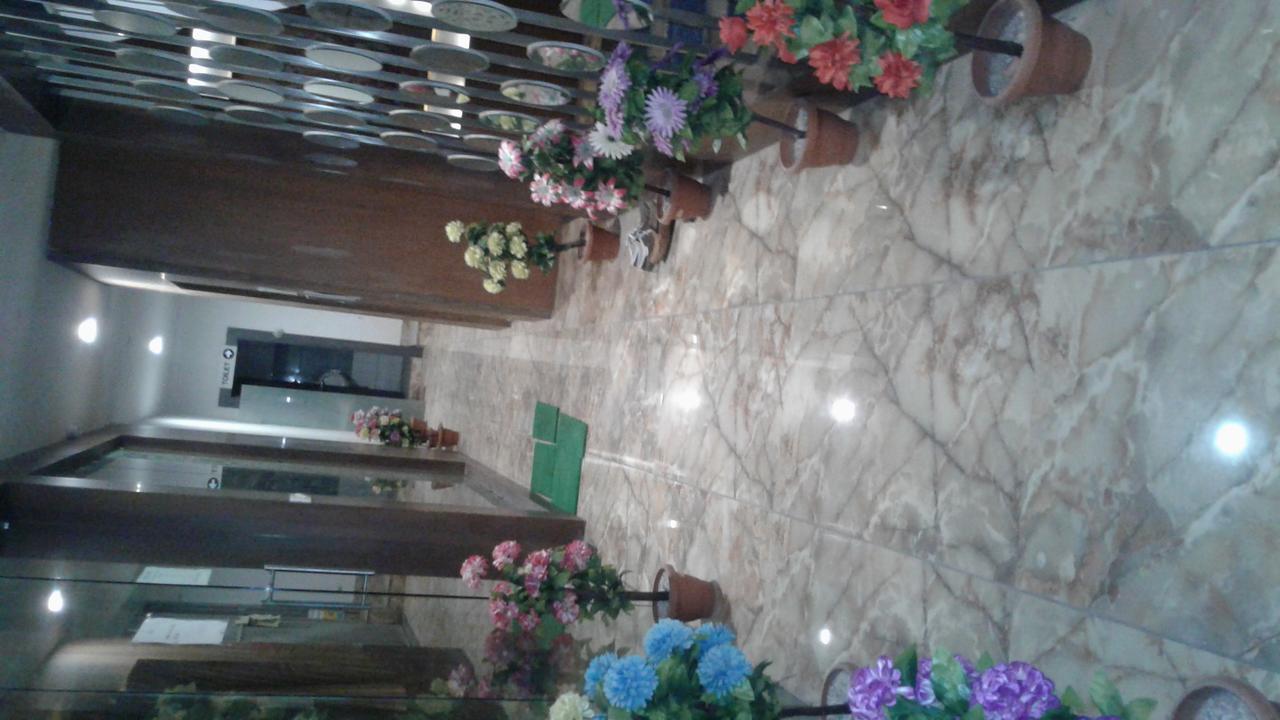 Hotel The Grand Parshwanath Sankeshvar Ngoại thất bức ảnh