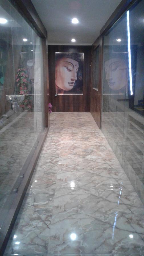 Hotel The Grand Parshwanath Sankeshvar Ngoại thất bức ảnh
