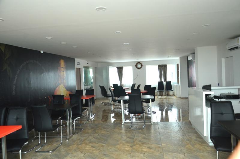 Hotel The Grand Parshwanath Sankeshvar Ngoại thất bức ảnh